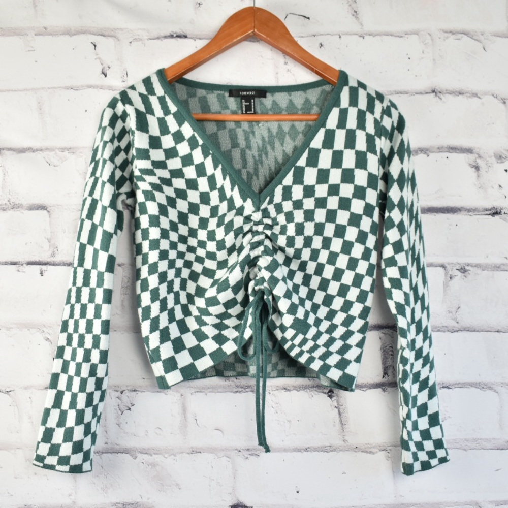 Forever 21 Green and White V-Neck Cropped Warped Checkerboard Print